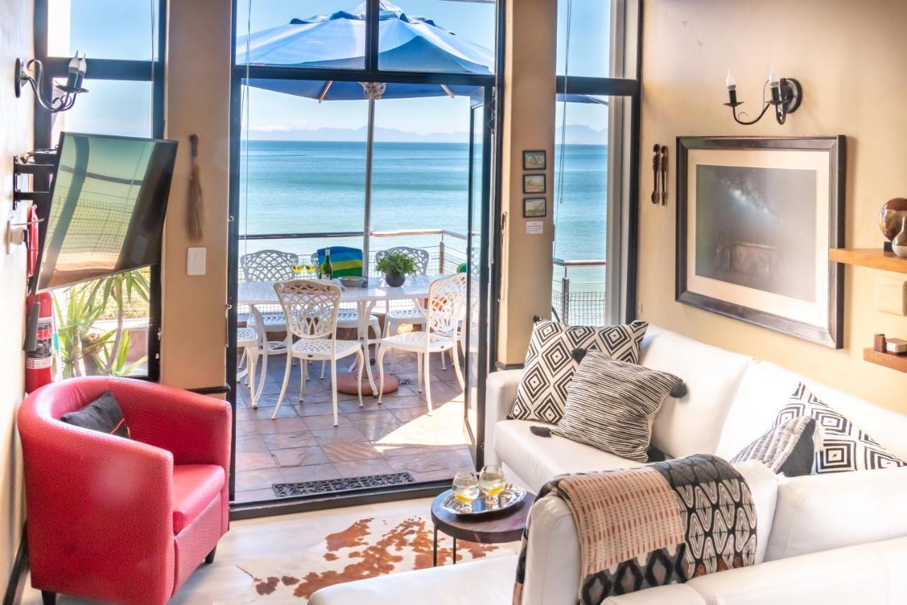 185 On Beach Boutique Suites Gordons Bay Bagian luar foto