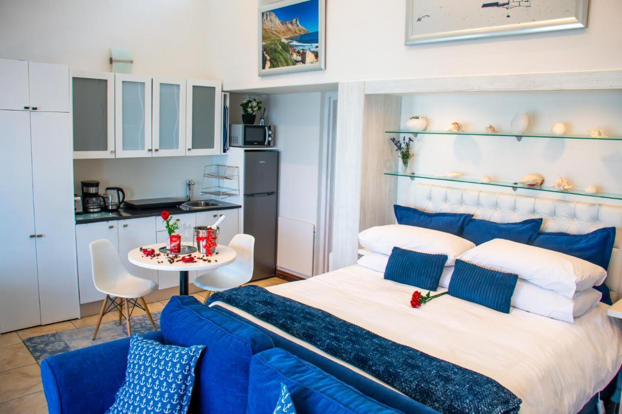 185 On Beach Boutique Suites Gordons Bay Bagian luar foto