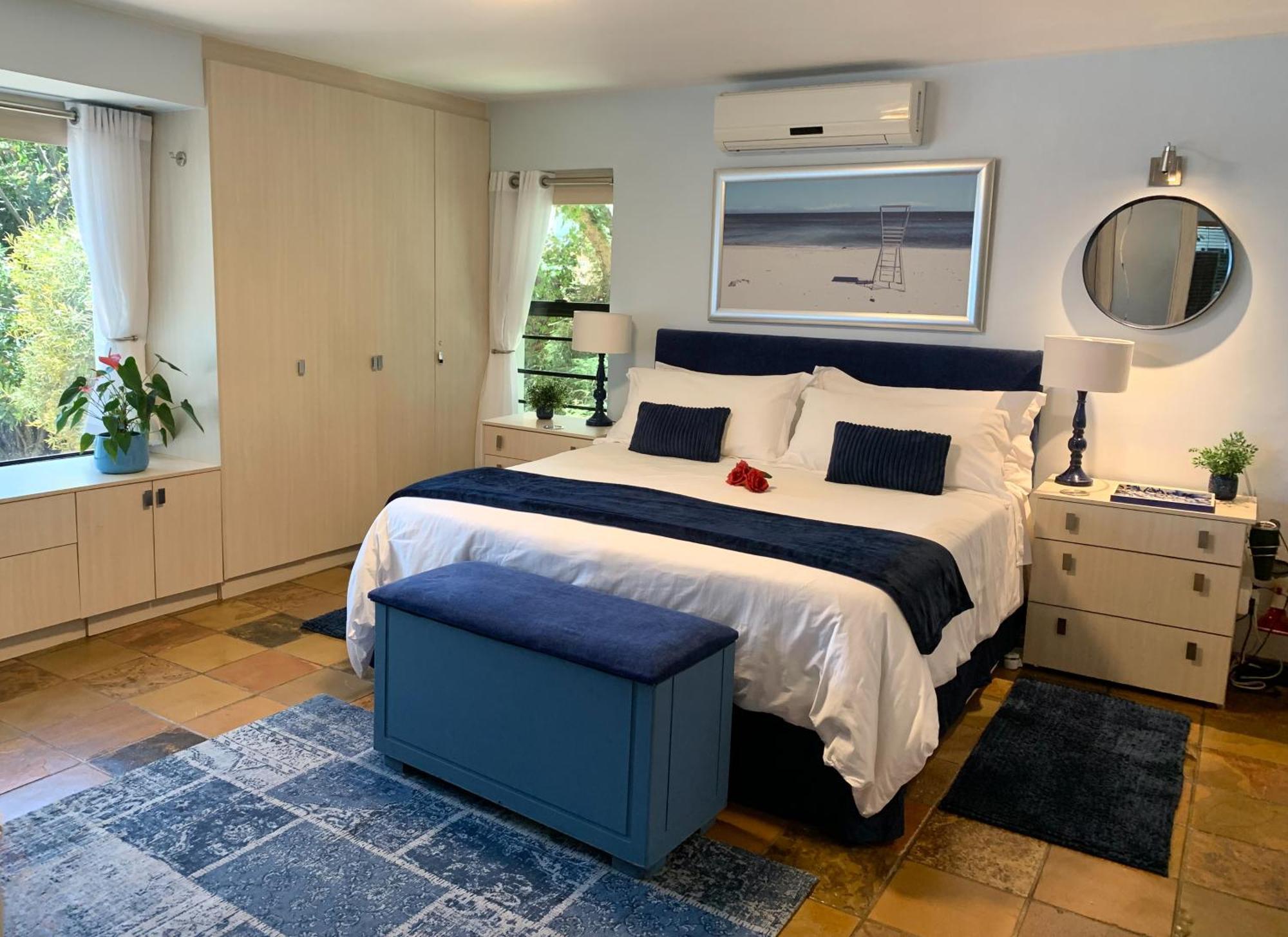 185 On Beach Boutique Suites Gordons Bay Bagian luar foto
