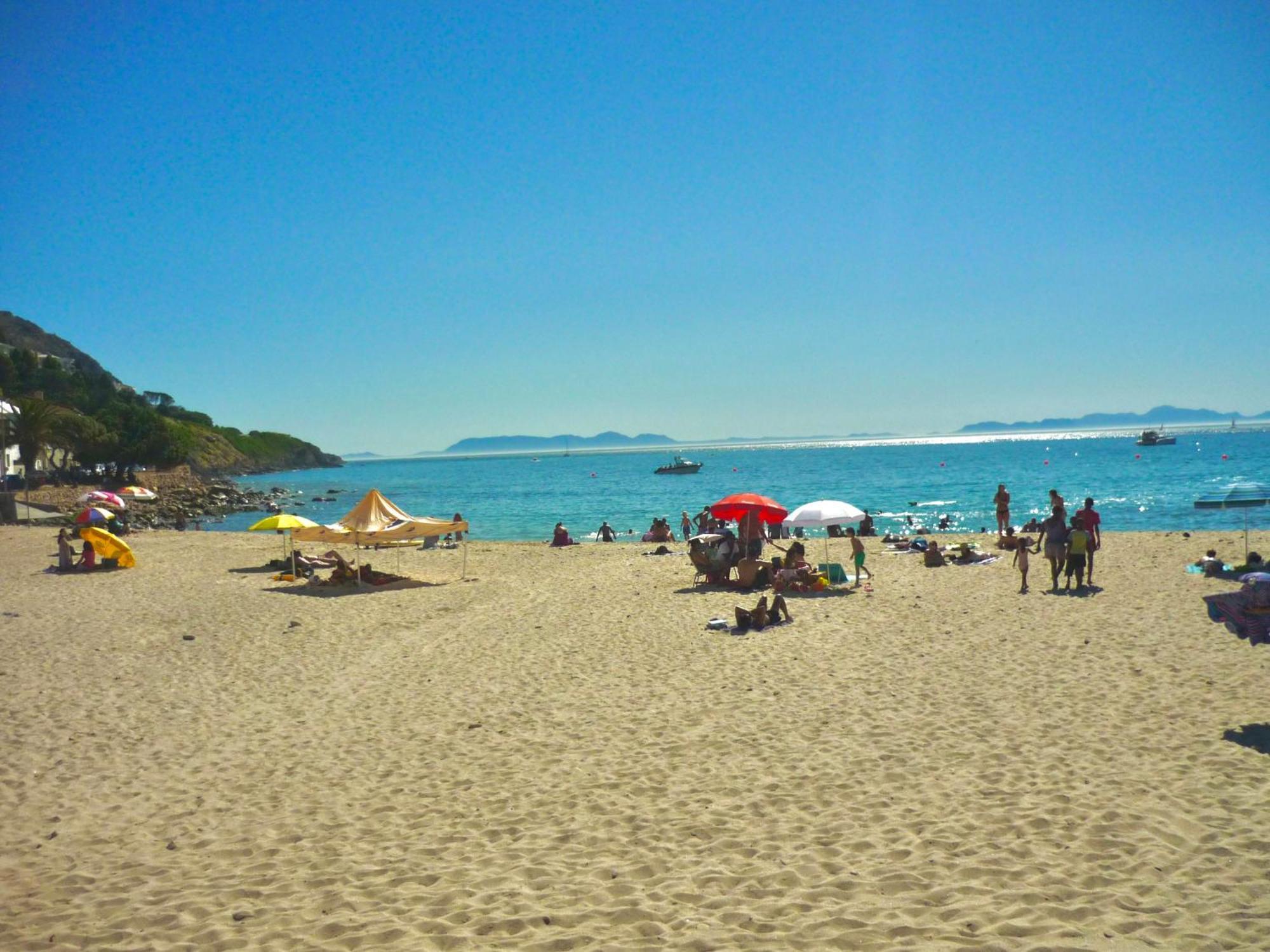 185 On Beach Boutique Suites Gordons Bay Bagian luar foto