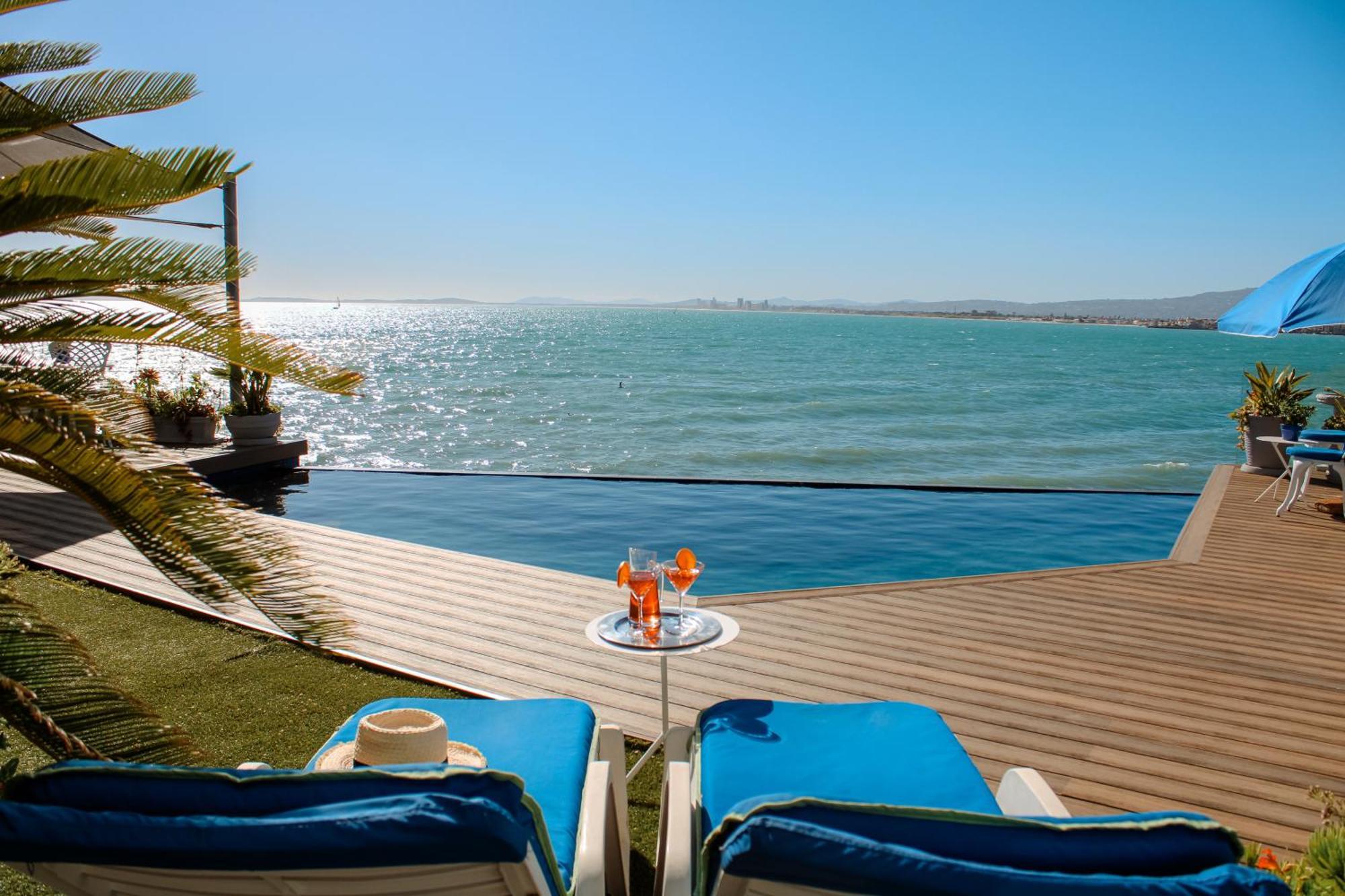 185 On Beach Boutique Suites Gordons Bay Bagian luar foto
