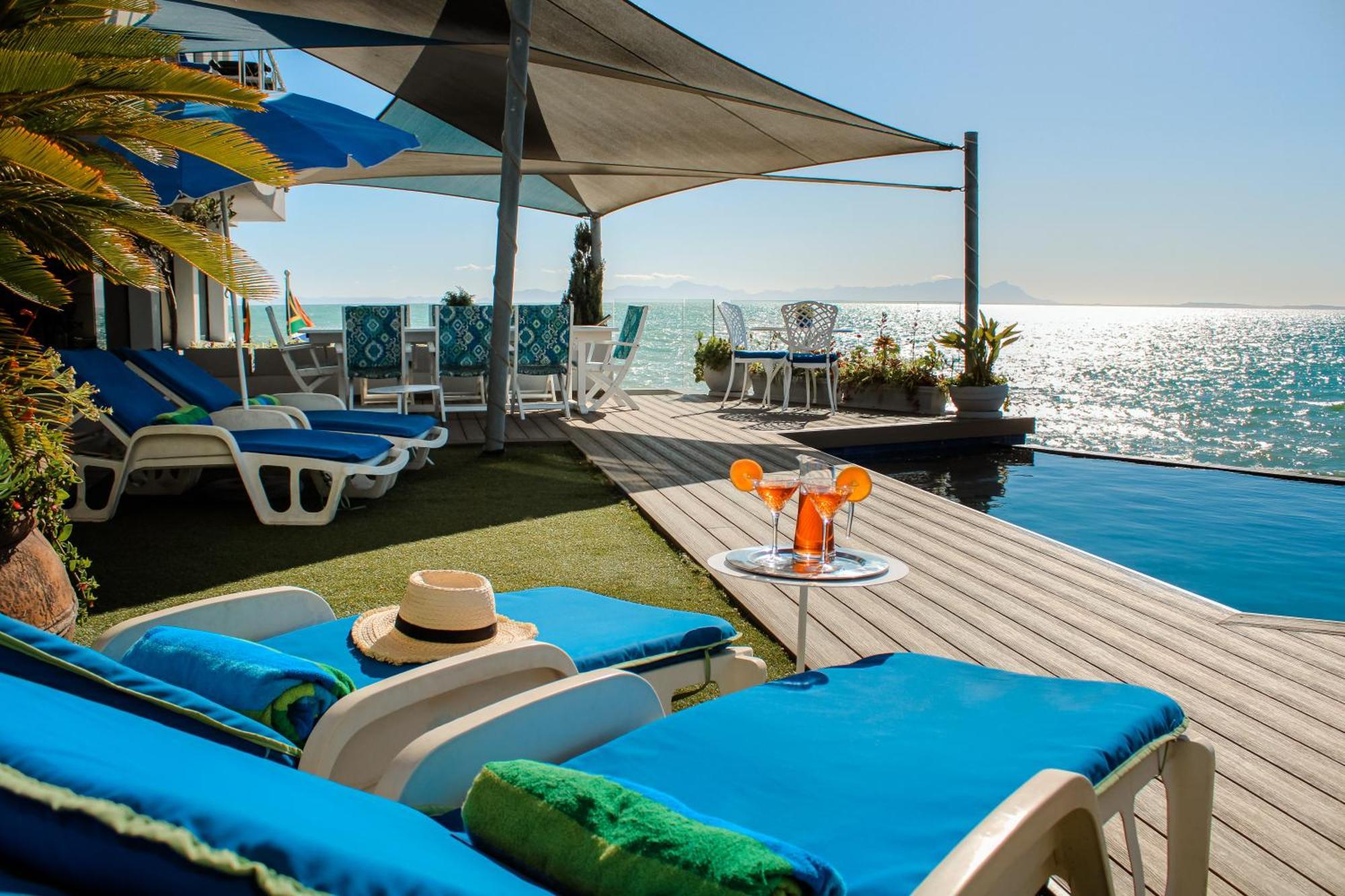 185 On Beach Boutique Suites Gordons Bay Bagian luar foto