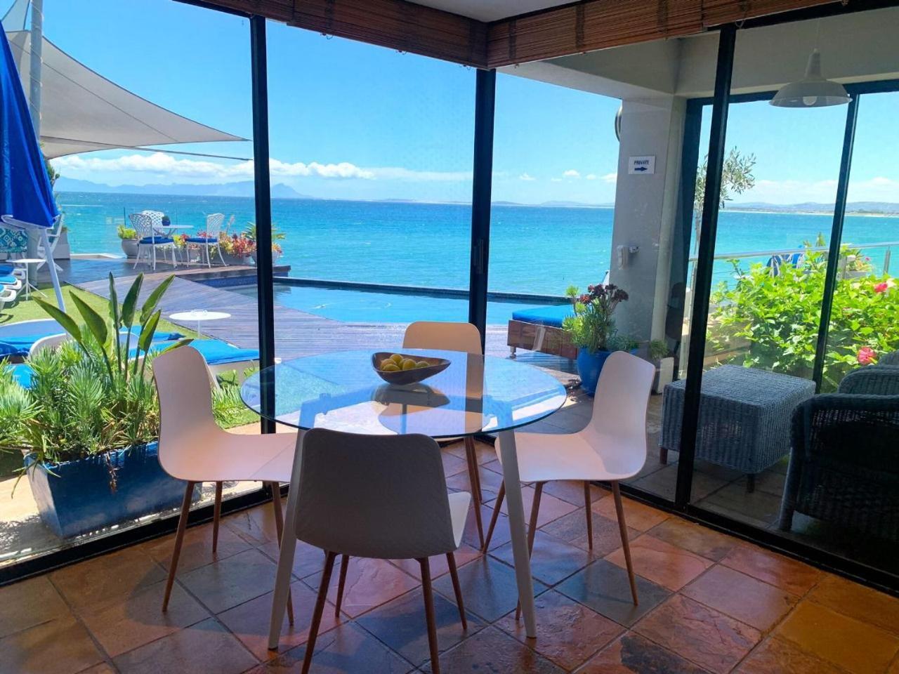 185 On Beach Boutique Suites Gordons Bay Bagian luar foto