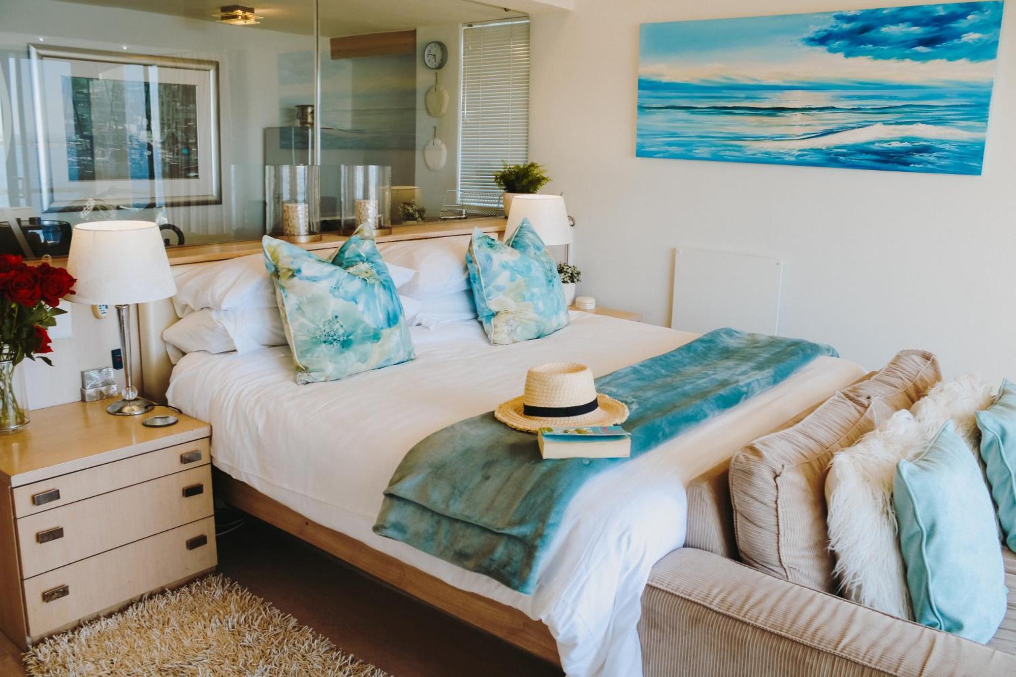 185 On Beach Boutique Suites Gordons Bay Bagian luar foto