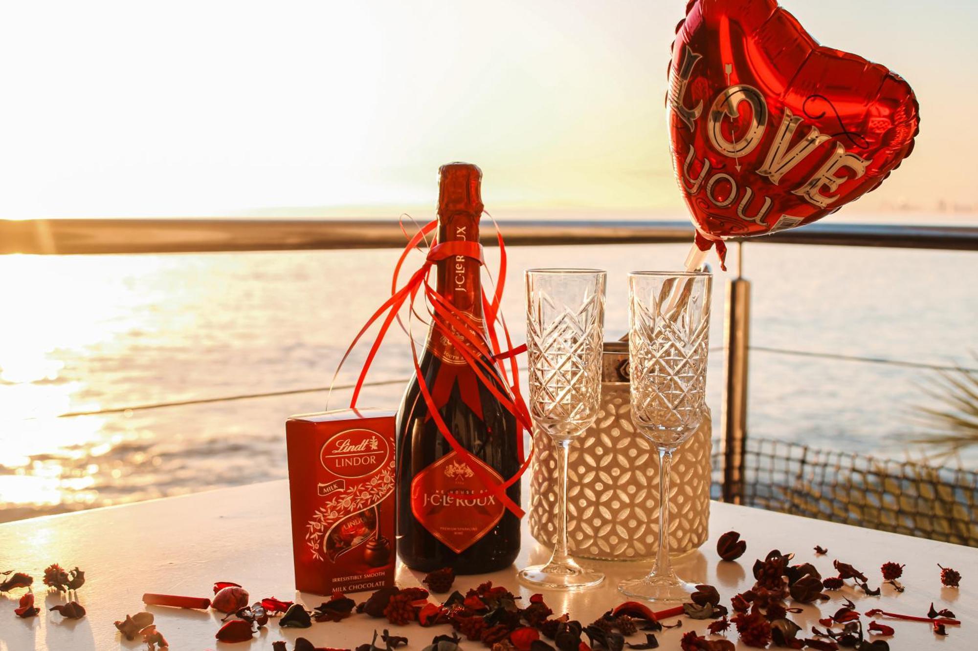 185 On Beach Boutique Suites Gordons Bay Bagian luar foto
