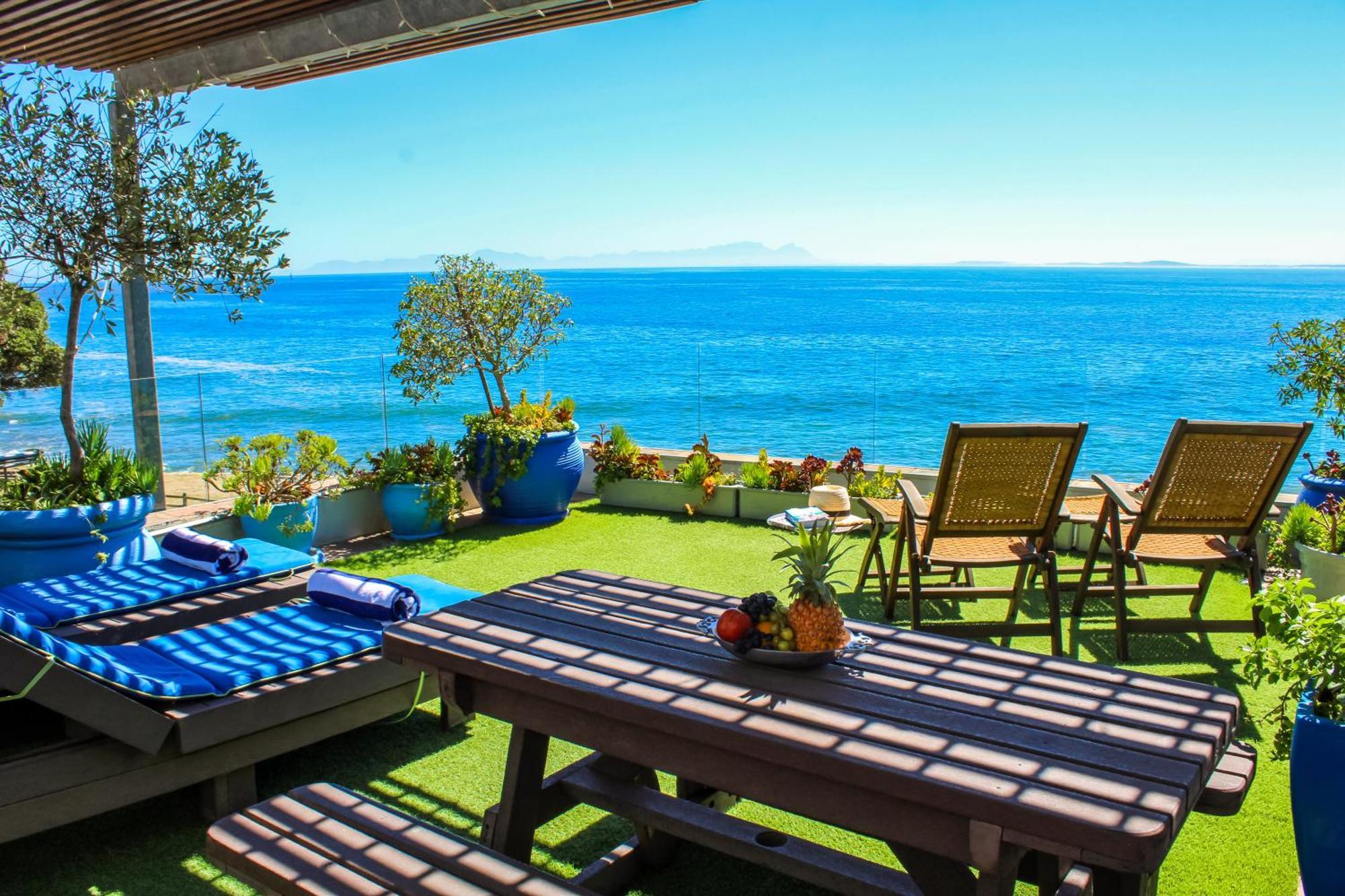 185 On Beach Boutique Suites Gordons Bay Bagian luar foto